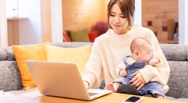 出産後に仕事をする女性